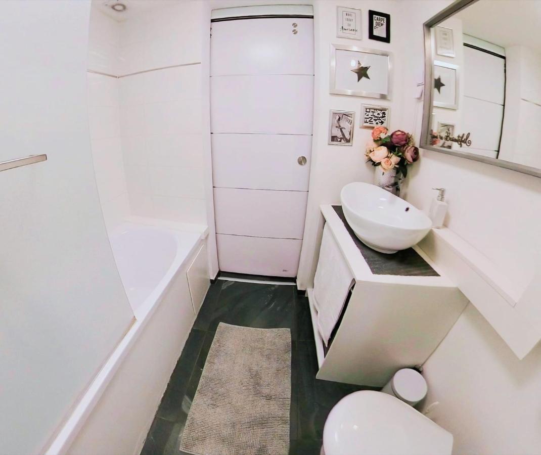 Modern Flat In City Center بودابست المظهر الخارجي الصورة